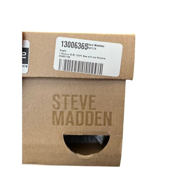 Women's Steve Madden Size 7 Taupe, Tan Ankle Boots, Faux Fur Lined - Picture 6 of 7